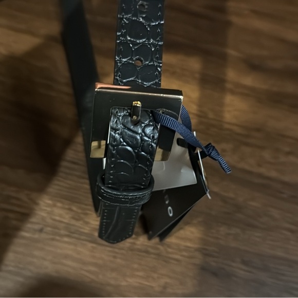 Piombo, Women’s Black Leather Embossed Belt, size medium, size 33, 41” - Picture 3 of 3